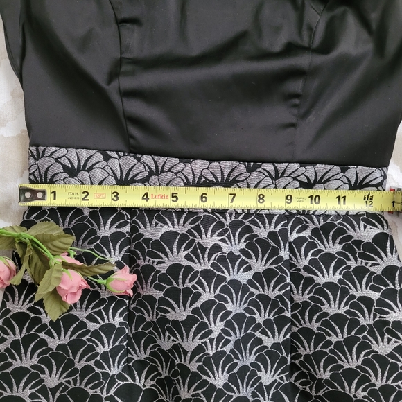 Size 4 - h&m - sleveless dress - black - Picture 5 of 16